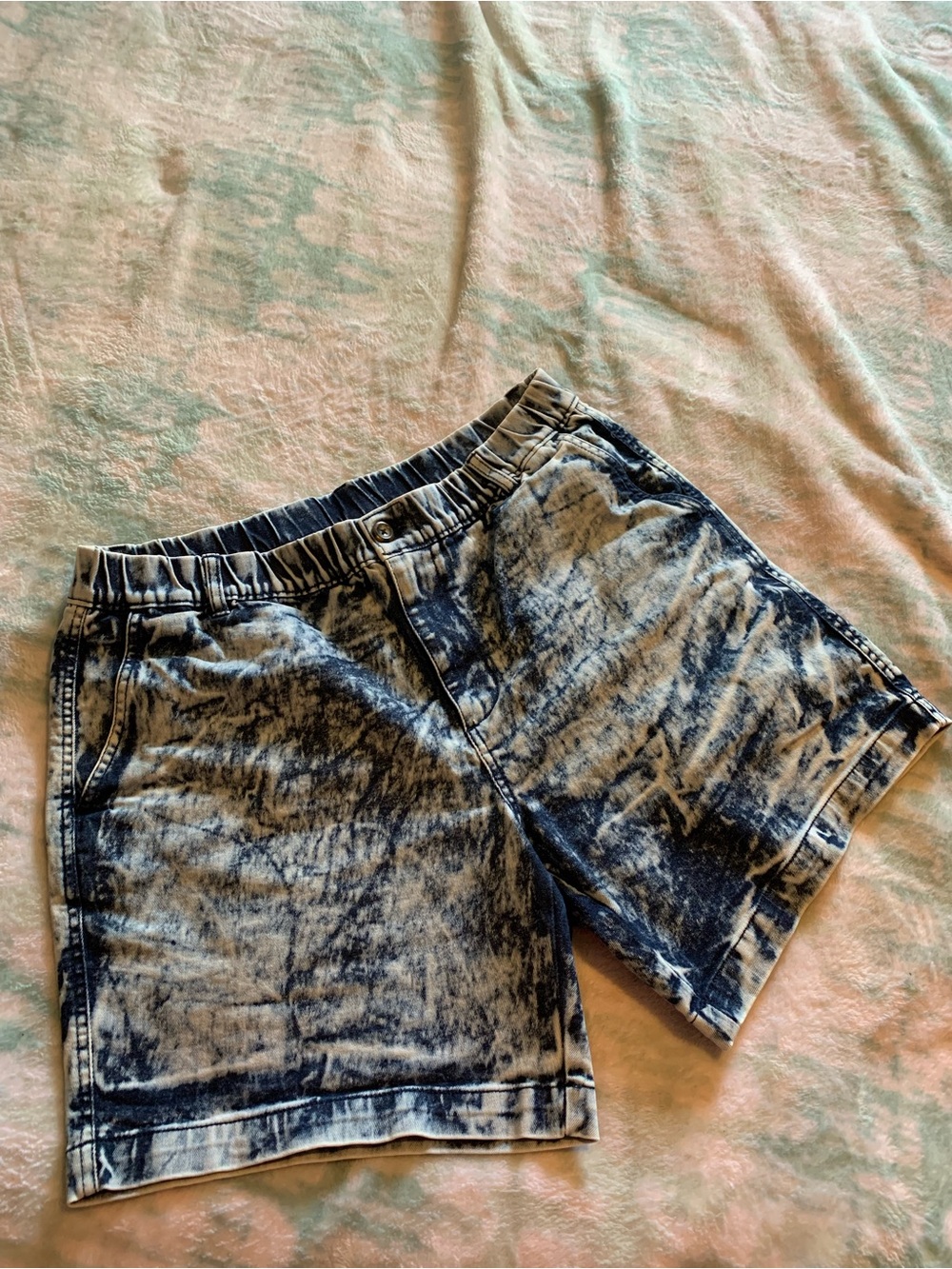 Acid Wash Denim Casual Shorts - Bear Bottom L-7”